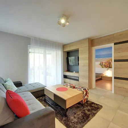 Cosy Sun Seasons 24 In Close To The By Renters *