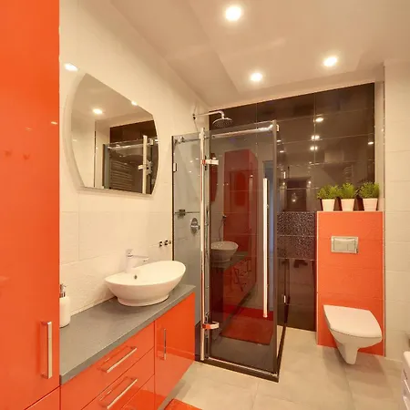 Cosy Sun Seasons 24 In Close To The By Renters